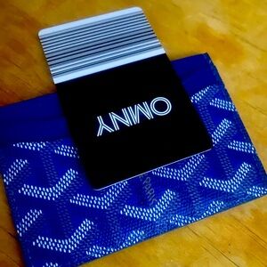 DESIGNER INSPIRED DEEP BLUE WHITE CARD Wallet ELEGANT ABSTRACT FAUX LEATHER PROP